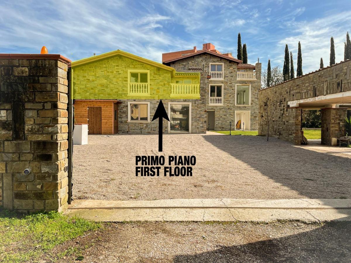 Da Ilaria Primo Piano Di Villa Con Piscina E Parcheggio 그레세토 외부 사진